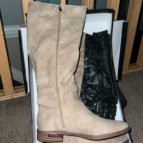 Tall zip up dress boots - Picture 3 of 3